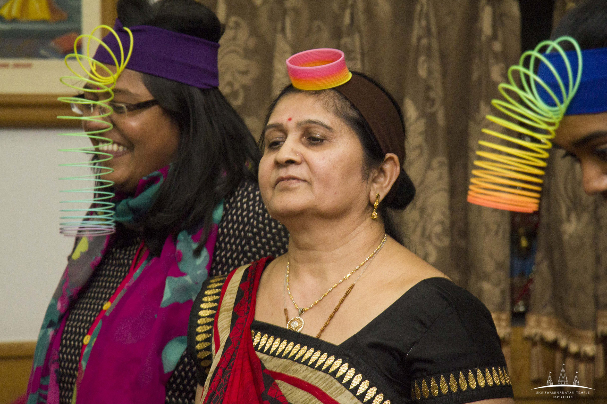 ©1987-2017 SKS Swaminarayan Temple East London